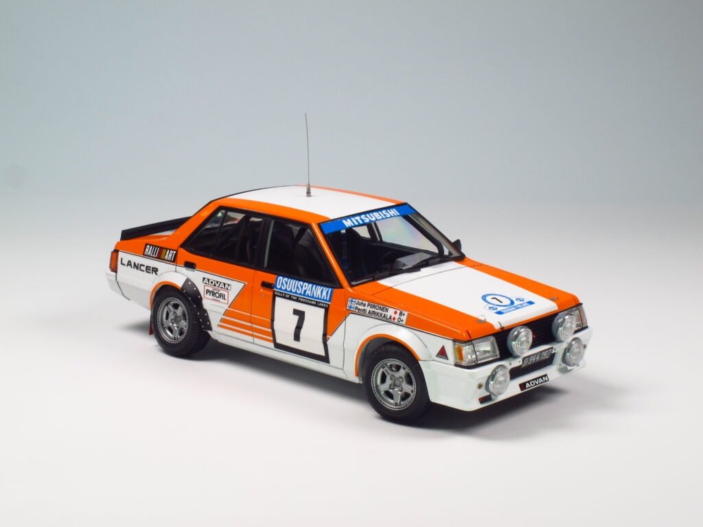 NuNu PN24018 MITSUBISHI LANCER TURBO 82 RALY 1000 LAKES 1/24 – image 4