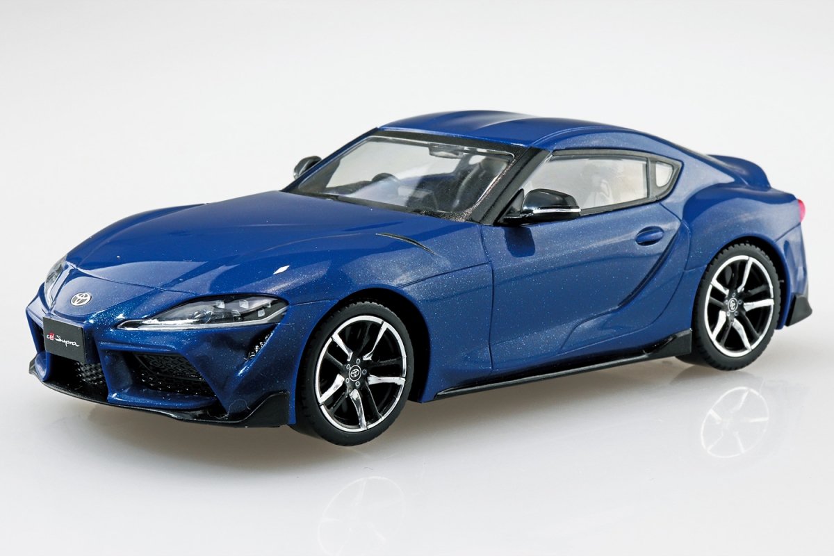 Aoshima 05889 Toyota GR Supra (Deep Blue Metallic) 1/32 – image 2