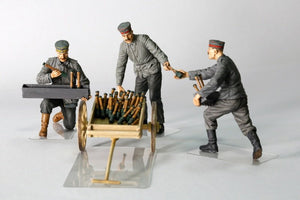 Copper State Models F32-006 German aerodrome personnel ordnance team with cart 1/32 – obrázek 4