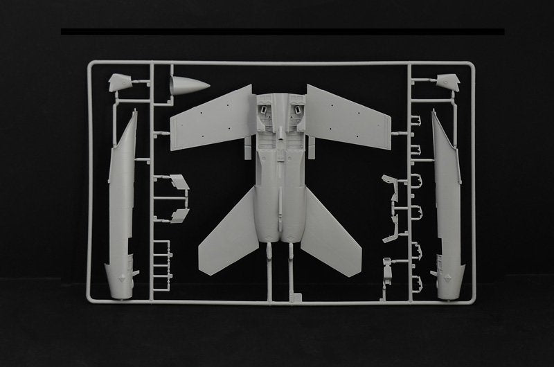 Italeri 2823 F/A-18F US Navy Special Colors 1/48 – obrázek 10