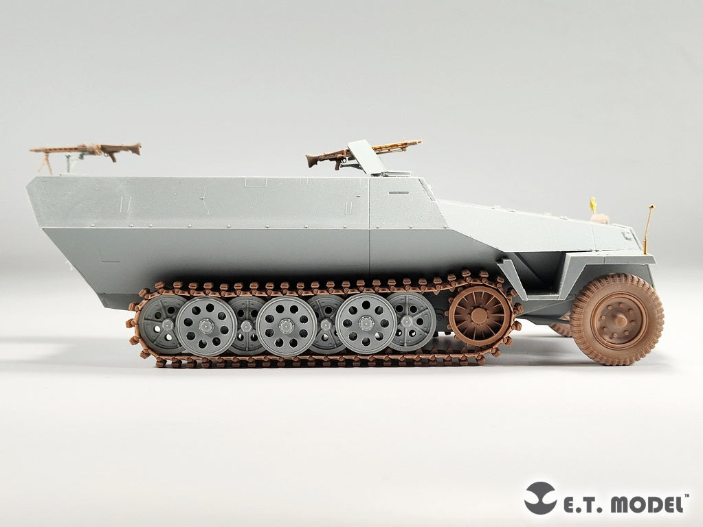 ET Model P35-406 WWII German Sd.kfz.251/Sd.kfz.11 Track links &amp;amp; Sprockets Late 3d Printed 1/35 – Bild 7
