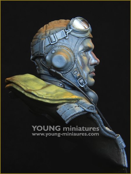 Young Miniatures YM1890 The Battle of Midway US Navy Pilot 1942 1/10 – image 7