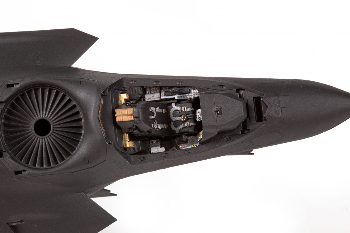 Eduard 73832 F-35B TAMIYA 1/72 – image 8