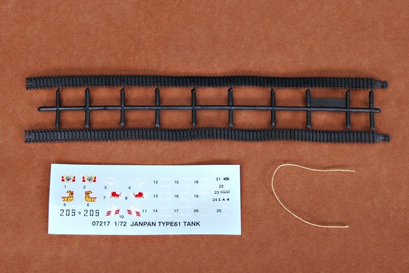 Trumpeter 07217 JAPAN TYPE61 TANK 1/72 – image 4