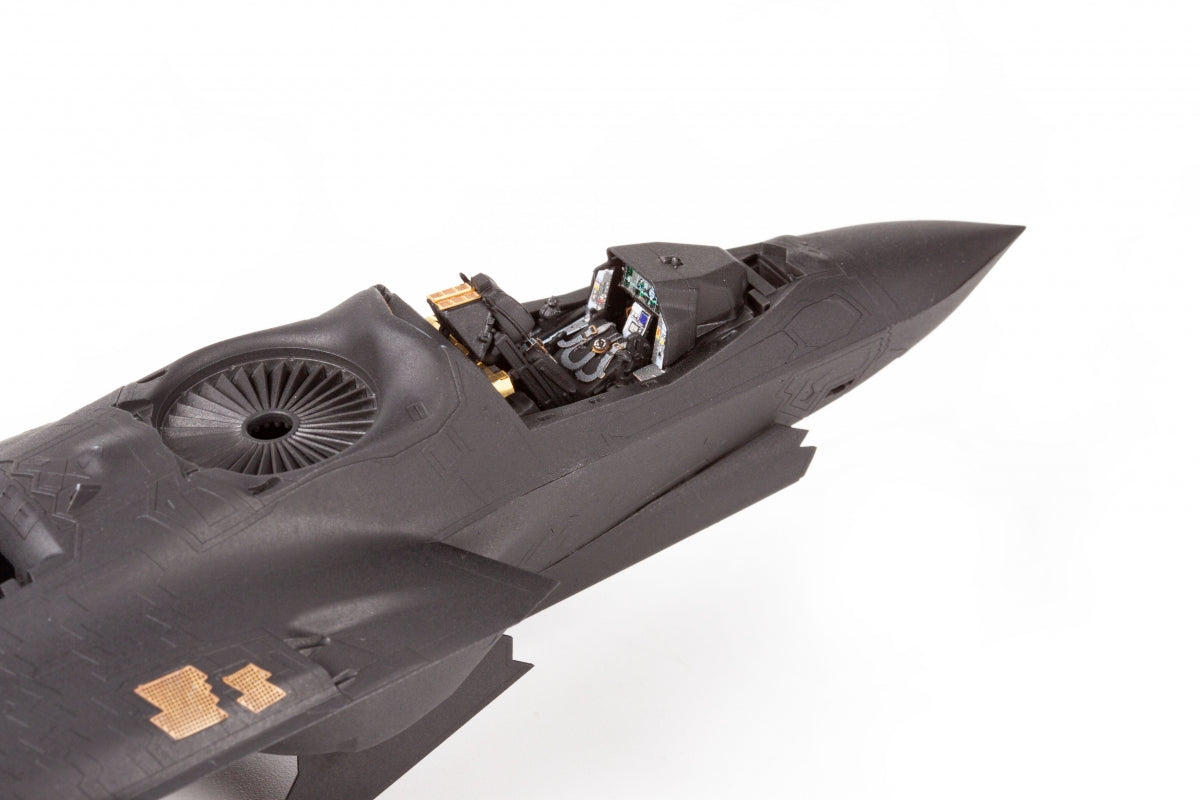Eduard SS832 F-35B TAMIYA 1/72 – imagen 4