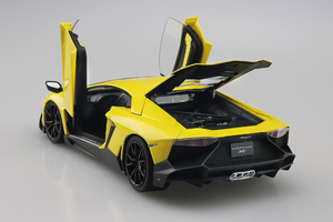 Aoshima 05982 Lamborghini Aventador LP720-4 1/24 – image 4