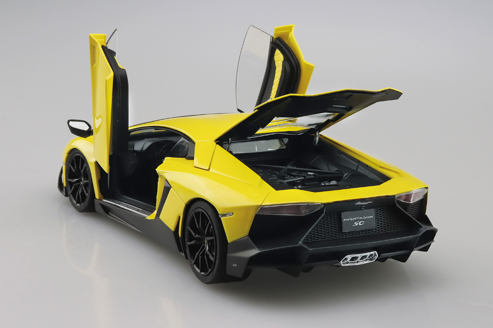 Aoshima 05982 Lamborghini Aventador LP720-4 1/24 – image 4