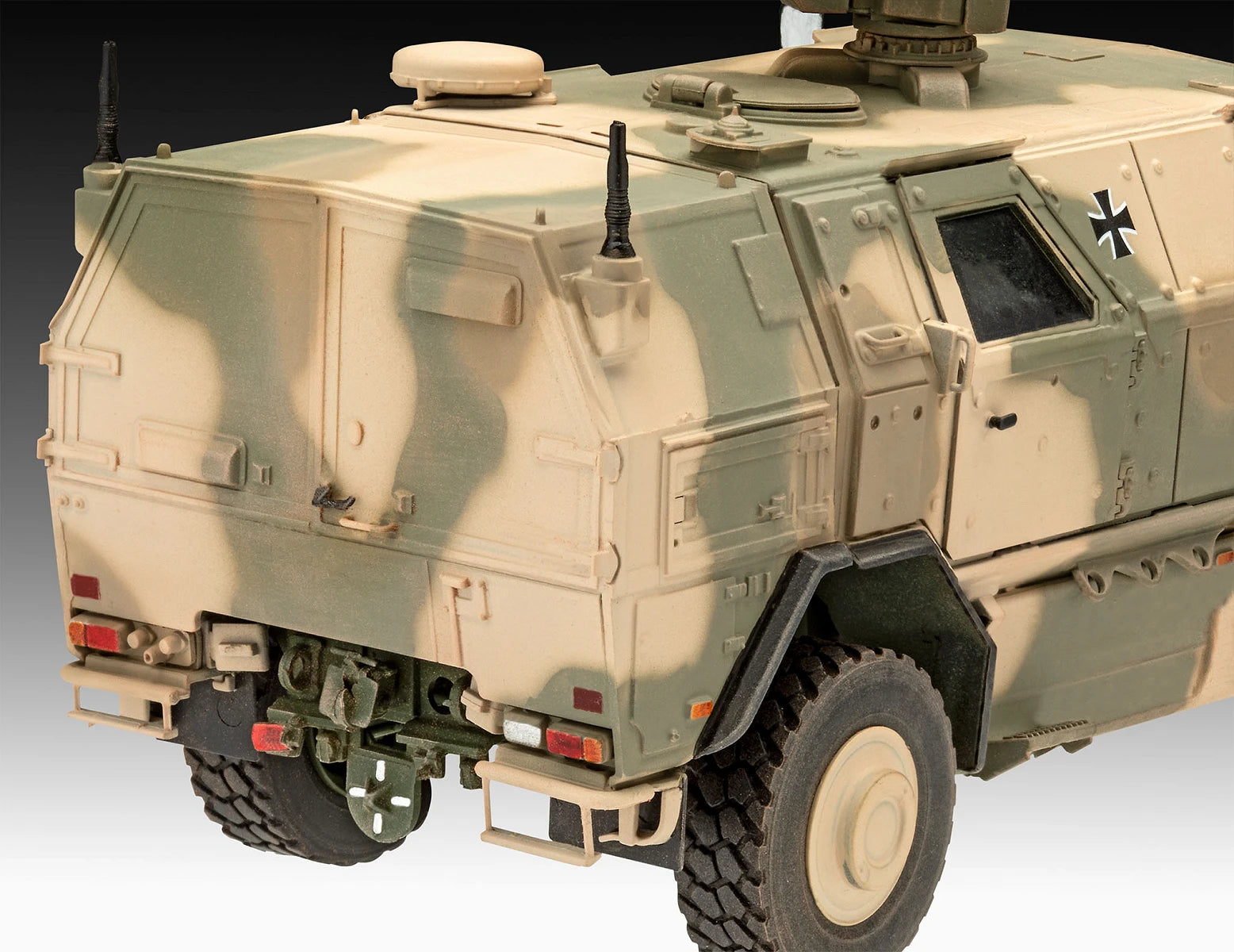 Revell 03370 Dingo 2 GE A3.3 PatSi 1/35 – image 4