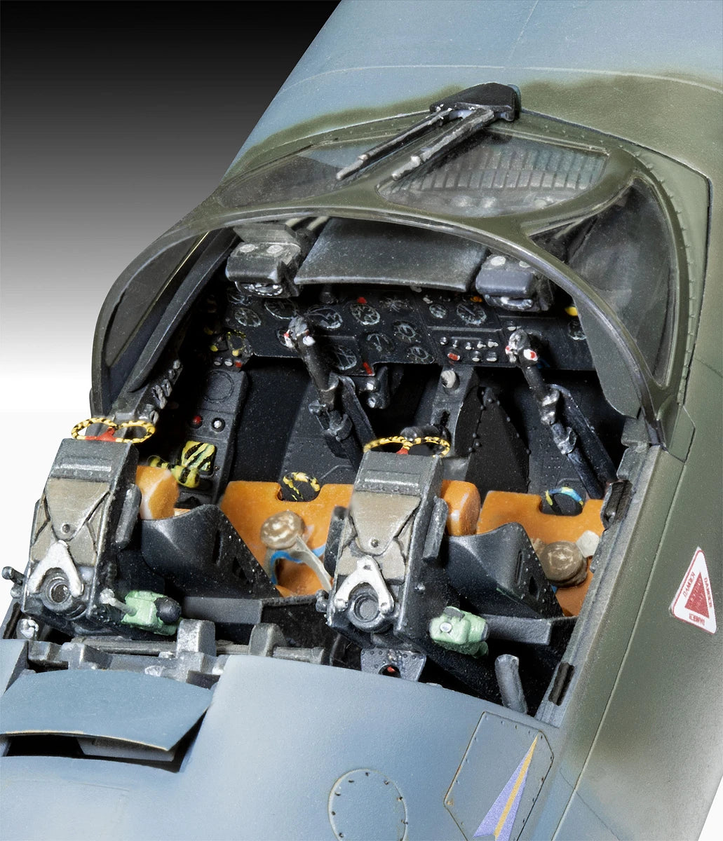 Revell 03786 Hawker Hunter T.7/T.7A 1/32 – image 3