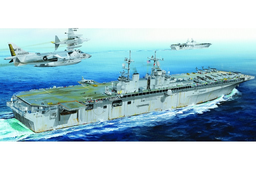 Hobby Boss 83405 USS Boxer LHD-4 1/700