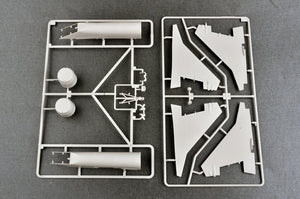 Trumpeter 03226 Russian MIG-29UB Fulcrum 1/32 – image 7