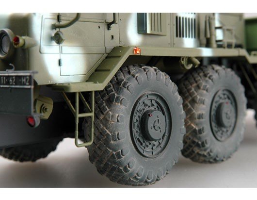 Trumpeter 01005 MAZ/KZKT-537L Ballast Tractor 1/35 – image 6