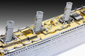 Revell 05243 Titanic Platinum Edition 1/400 – image 4