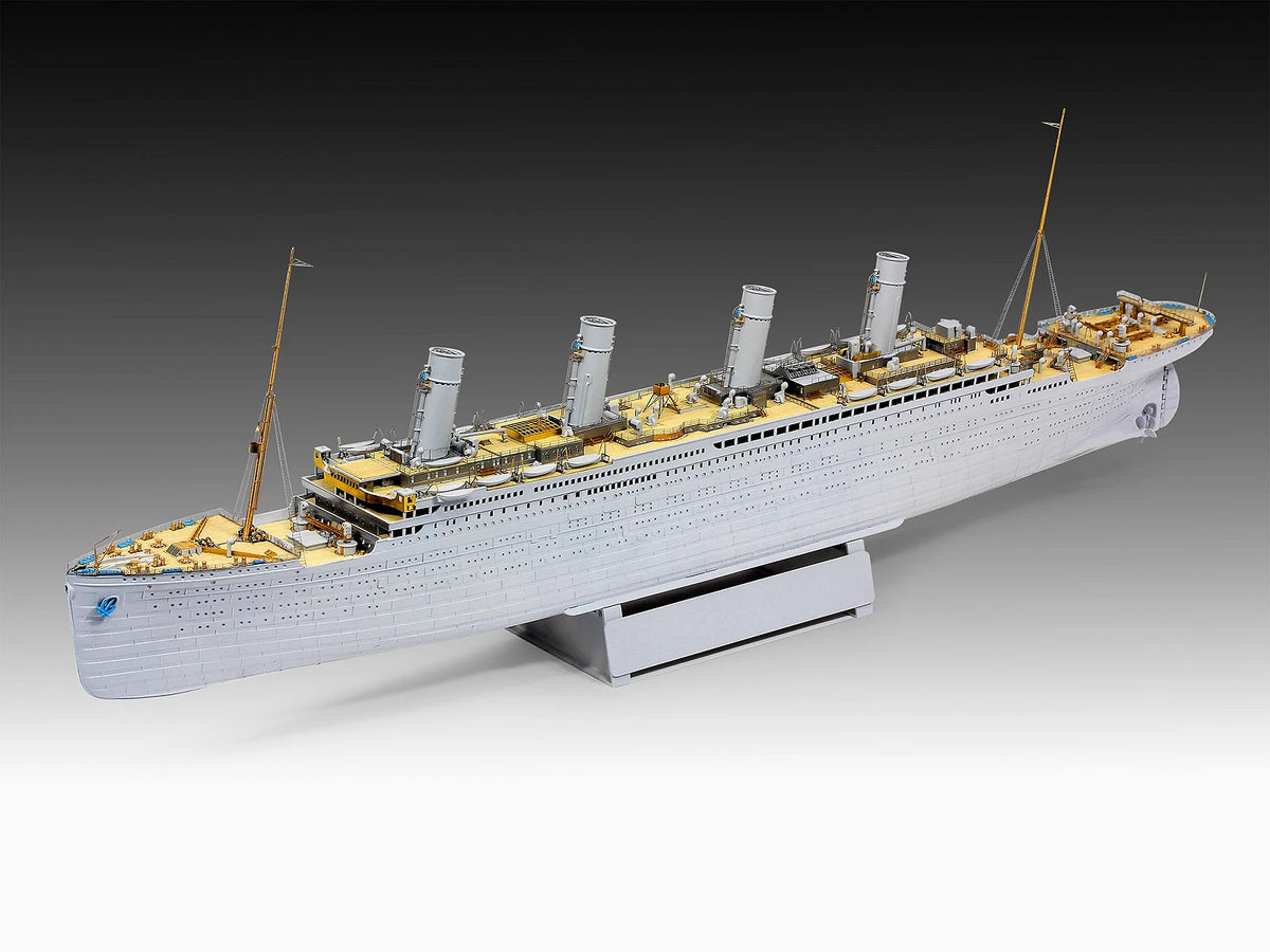 Revell 05243 Titanic Platinum Edition 1/400 – image 2