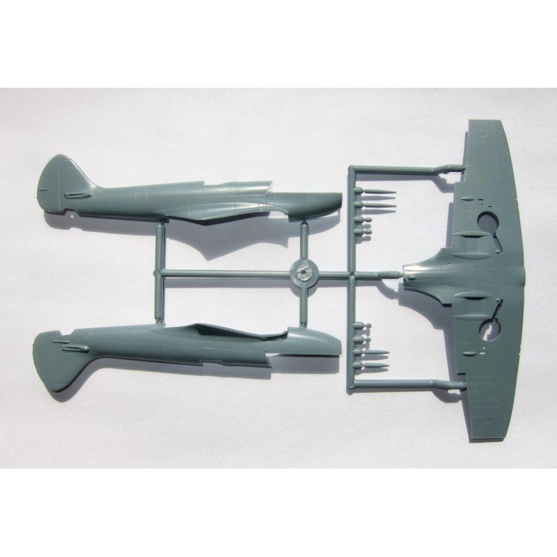 Sword 72097 Supermarine Spitfire FR Mk.XIV E 1/72 – image 3