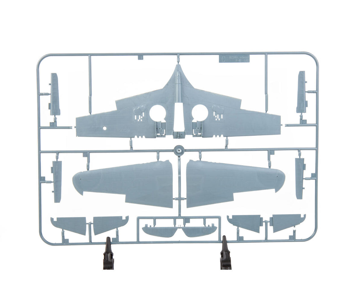 Eduard 11200 Sharks and Stallions DUAL COMBO P-40 N and P-51 B/C 1/48 – zdjęcie 9