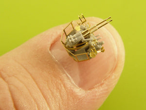 Master SM-350-091 USN 40 mm/56 Bofors twin mount ver.1 / with Mk-51 director - (resin, PE and turned parts) - (6pcs) 1/350 – obrázek 5