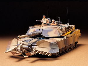 Tamiya 35158 US M1A1 Abrams w/ Mine Plow (1/35)