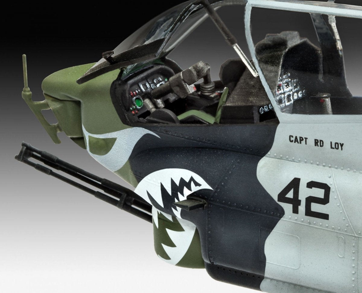 Revell 64943 Bell AH-1W Supercobra Model Kit 1/48 – obrázek 3