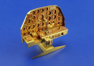 Eduard 33002 P-38L dashboard TRUMPETER 1/32 – image 3