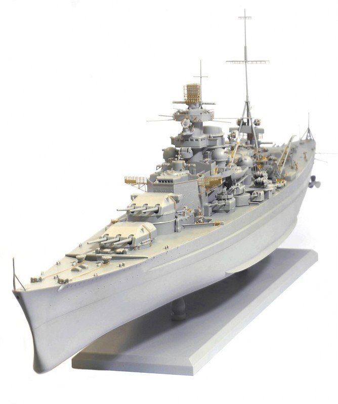 Dragon 1040 German Battleship Scharnhorst 1943 1/350 – obrázek 3