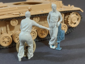 Panzer Art FI35-240 German tank mechanic at work set 1/35 – obrázek 2
