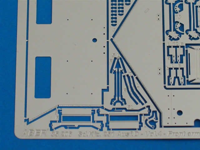 Aber 35206 Armored personnel carrier Sd.Kfz. 251/1 Ausf. D - vol. 4 - additional set - front armor with vision ports and back doors (1/35) – image 2
