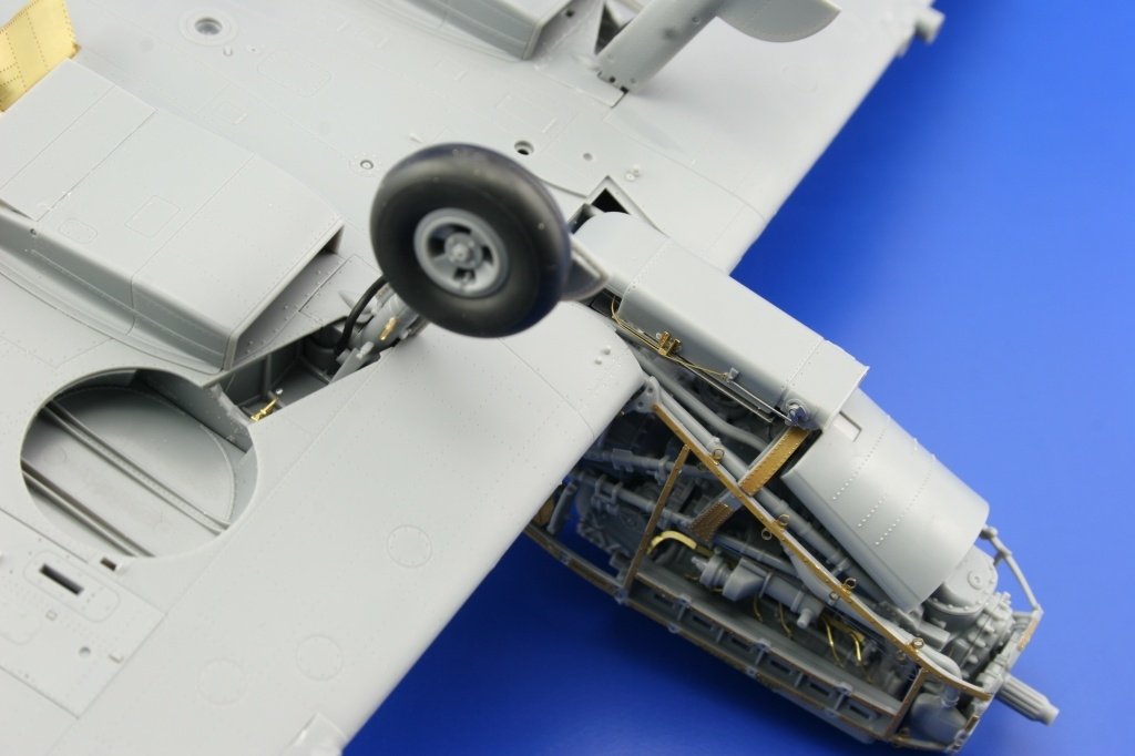 Eduard 32249 Spitfire Mk.IX exterior TAMIYA 1/32 – image 4