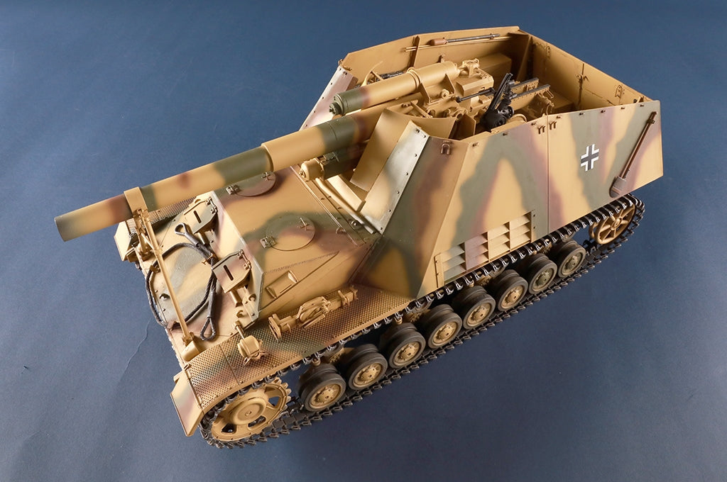Trumpeter 00953 German Sd.Kfz.165 Hummel Late Production 1/16 – image 7