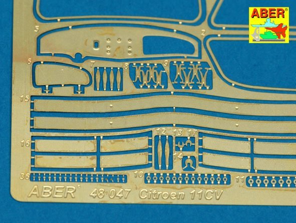 Aber 48047 Citroen Traction 11 CV Staff car 1/48 – obrázek 4