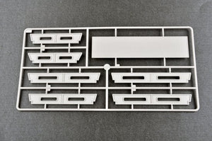Trumpeter 03710 HMS Hood Battle Cruiser 1/200 – image 8