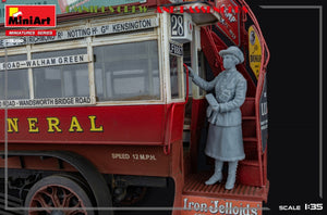 MiniArt 38092 OMNIBUS CREW AND PASSENGERS 1/35 – obrázek 4