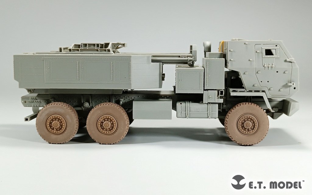 ET Model P35-127 Modern US M142 High Mobility Artillery Rocket System（HIMARS）Sagged Wheels for Trumpeter kit 1/35 – imagen 7