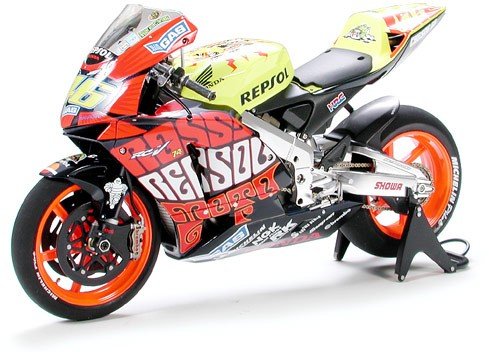 Tamiya 14097 Repsol Honda RC 211V 03 1/12 – image 3