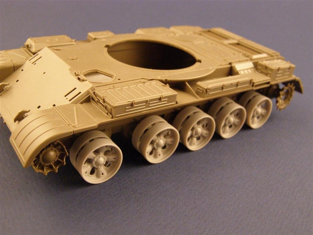 Panzer Art RE35-002 Burn out Wheels for T-55/62 Tanks 1/35 – image 4
