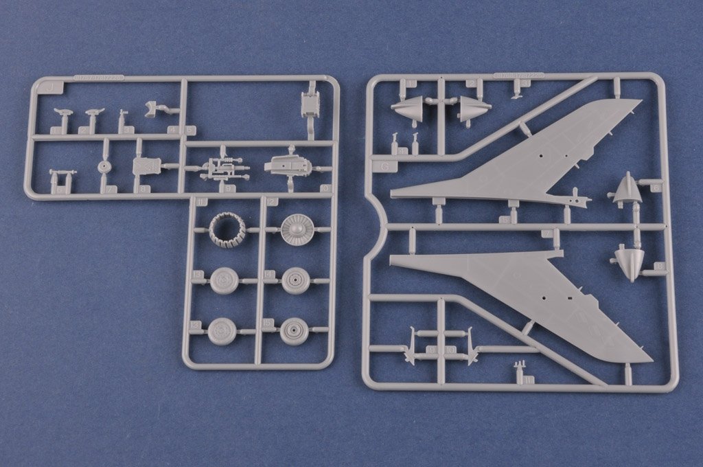 Hobby Boss 81768 Russian Yak-28PP Brewer-E 1/48 – obrázek 11