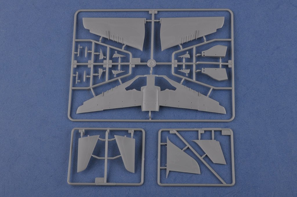 Hobby Boss 81738 RAF Red Arrows Hawk T MK.1/1A 1/48 – obrázek 6