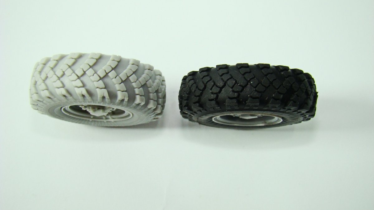 Panzer Art RE35-462 Kamaz 4320 road wheels 1/35 – image 7