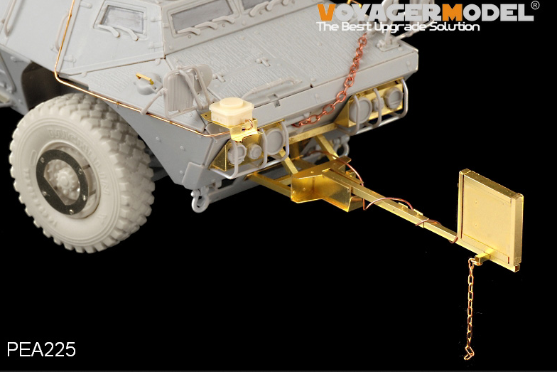 Voyager Model PEA225 Guardian Armored Security Vehicle Rhino Anti IED Device Set 1/35 – image 4