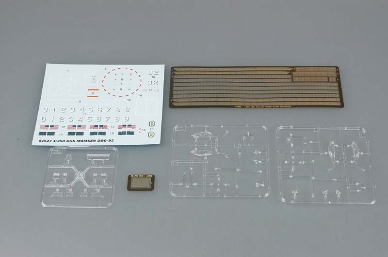 Trumpeter 04527 USS Momsen DDG-92 1/350 – image 2