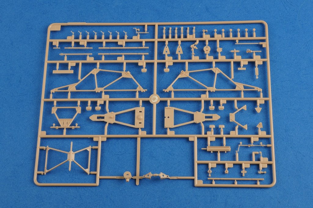 Hobby Boss 83846 Russian BM-13N 1/35 – image 7