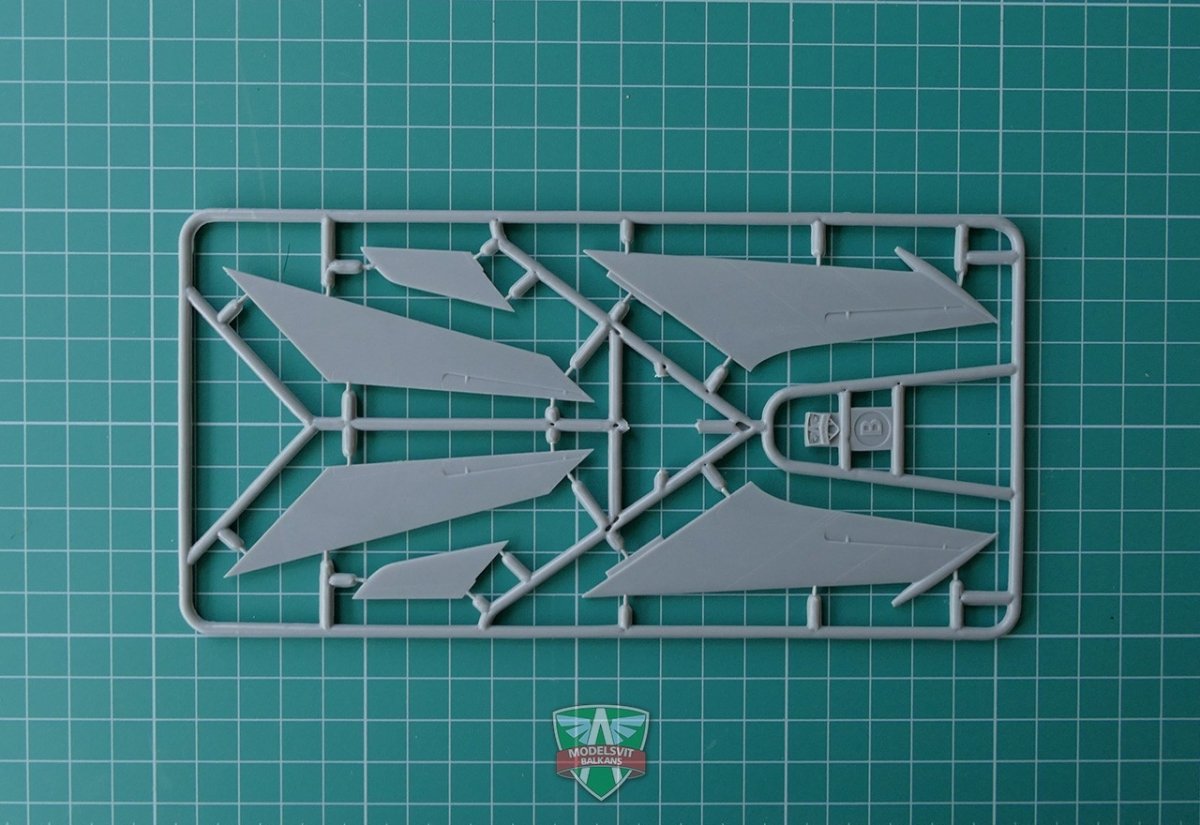 Modelsvit 72031 Yak-140 Prototype 1/72 – Bild 5