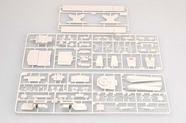 Trumpeter 04516 RUSSIAN NAVY UDALOY CLASS DESTROYER ADMIRAL PANTELEYEV 1/350 – Bild 10