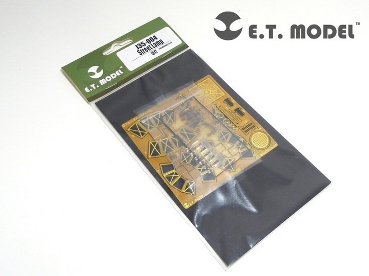 ET Model J35-004 Street Lamp