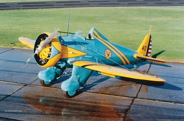 Revell 03990 P-26A Peashooter 1/72 – image 2