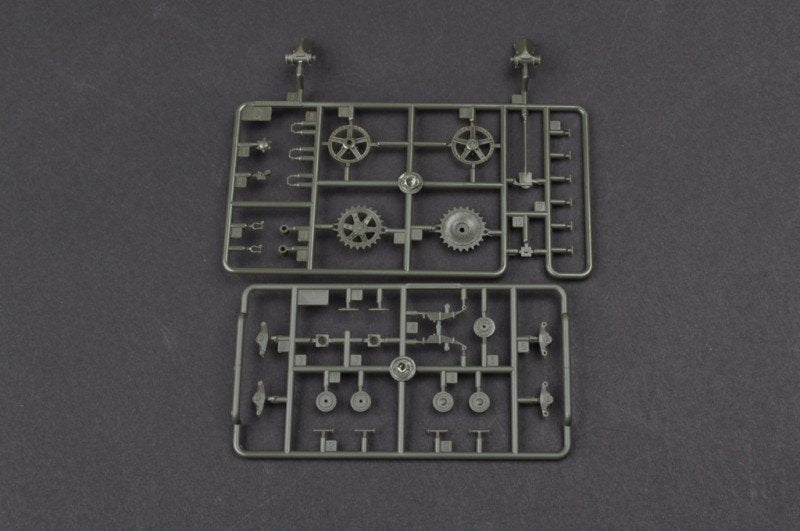 Hobby Boss 82494 Soviet T-26 Light Infantry Tank Mod.1931 1/35 – image 6