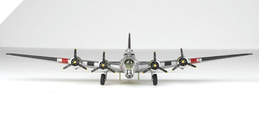 Academy 12414 B-17G Flying Fortress Special Nose Art Edition 1/72 – zdjęcie 8