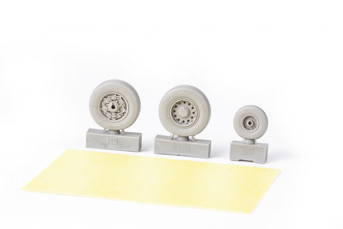 Eduard 648923 A-10C wheels Academy 1/48 – imagen 4