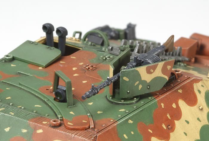 Tamiya 35285 Jagdpanzer 38(t) Hetzer Mittiere Produktion 1/35 – obrázek 3