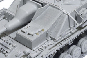 Dragon 6576 d.Kfz. 167 StuG. IV Early Production w/Zimmerit 1/35 – image 7